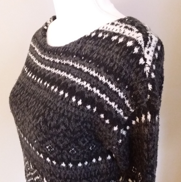 American Eagle Outfitters Grey/White Crew SweaterA - Picture 5 of 11